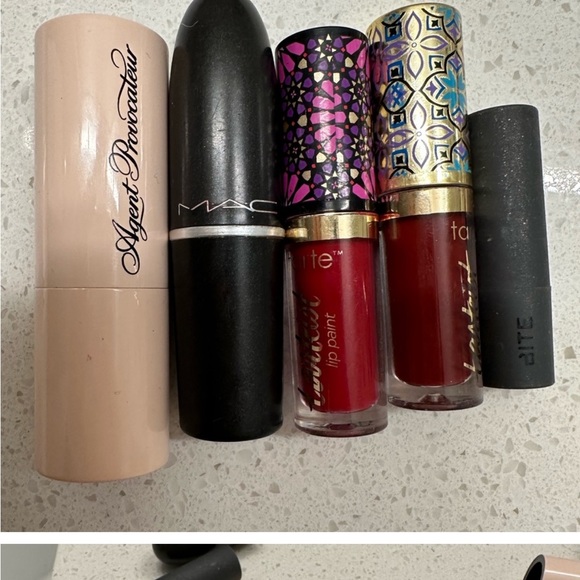 Makeup bundle - Picture 4 of 5